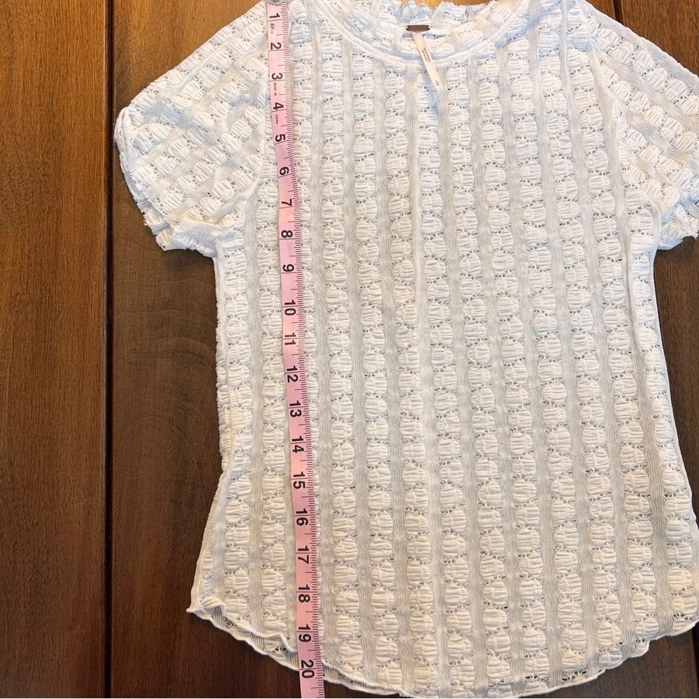 Free People Cream Textured Short Sleeve Top Size Small Boho‎ Summer Semi-Sheer